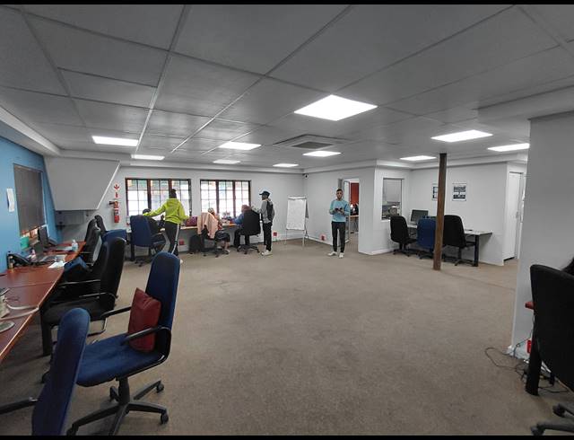 256M² OFFICE FOR SALE IN RANDJESPARK